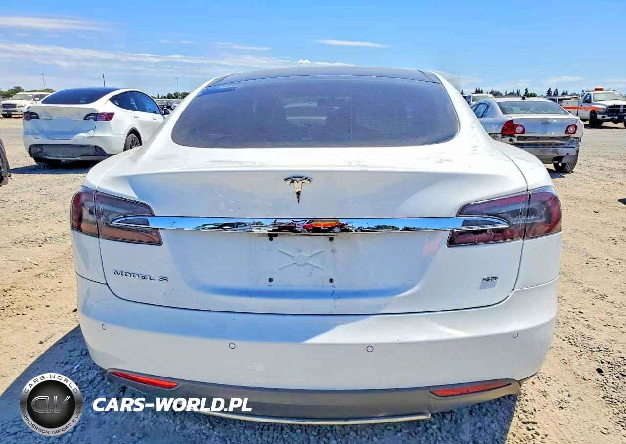 2013 Tesla Model S VIN:5YJSA1CN7DFP24732 - 6