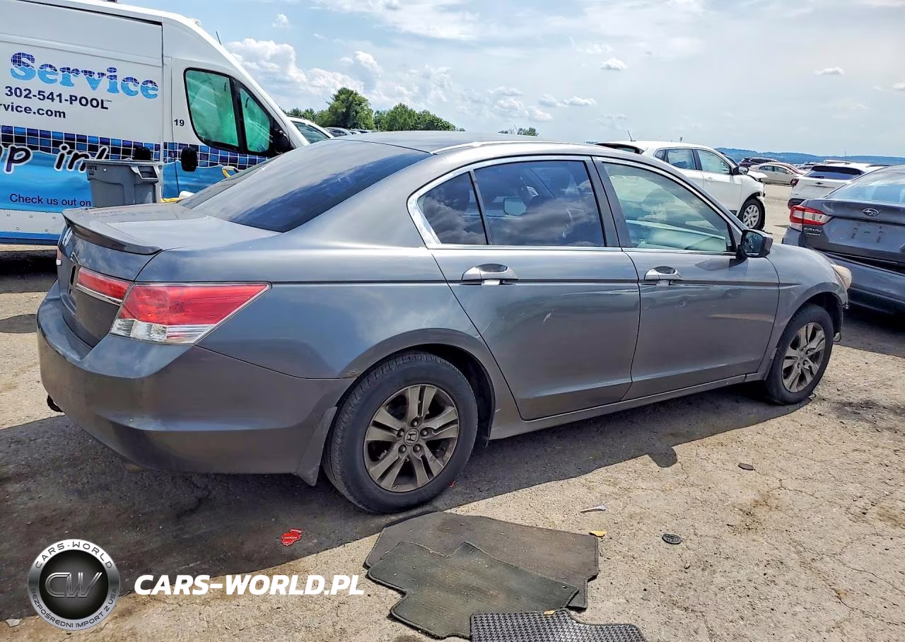 2010 Honda Accord Lxp VIN:1HGCP2F42AA130955 - 3