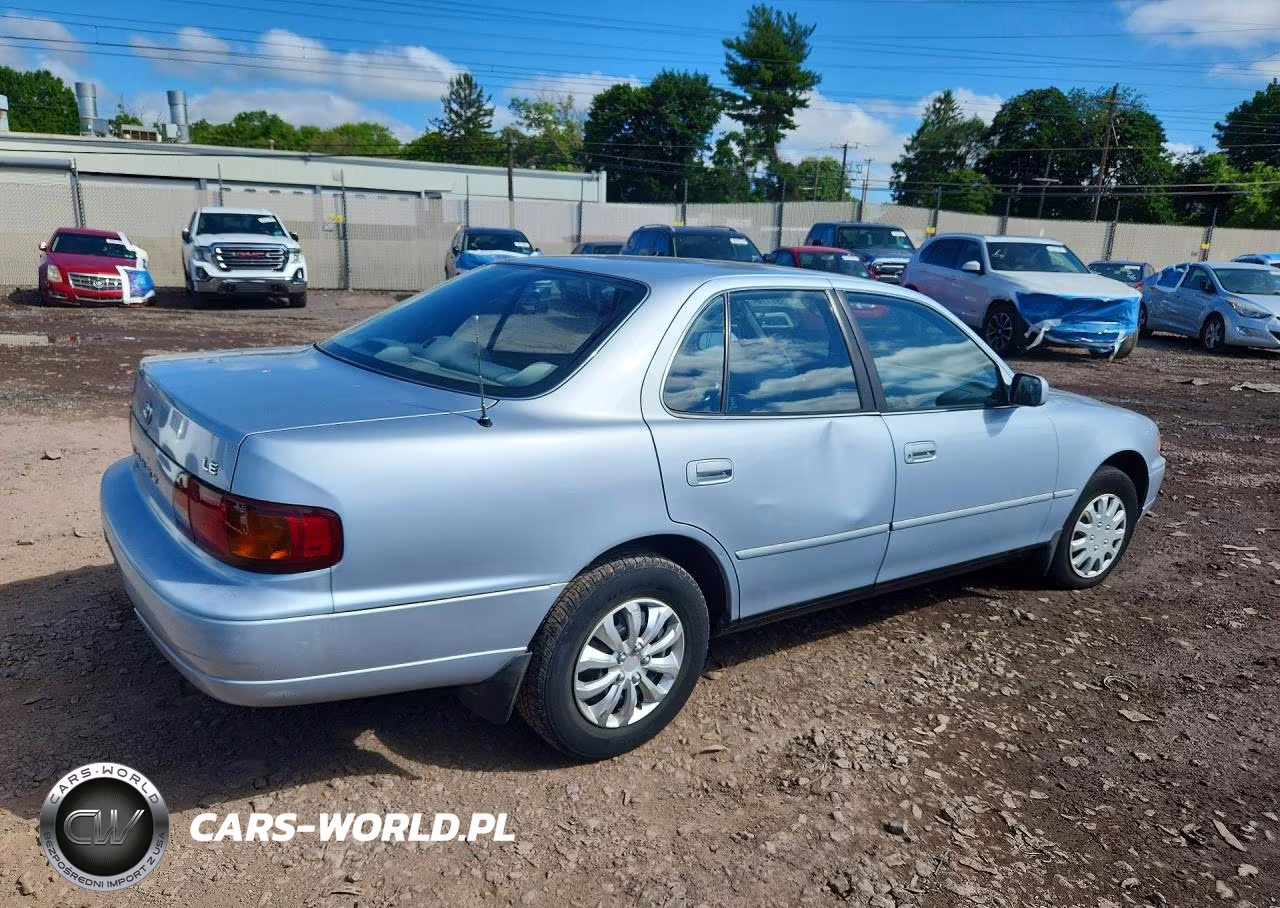 1996 Toyota Camry Le VIN:4T1BG12K1TU743932 - 3