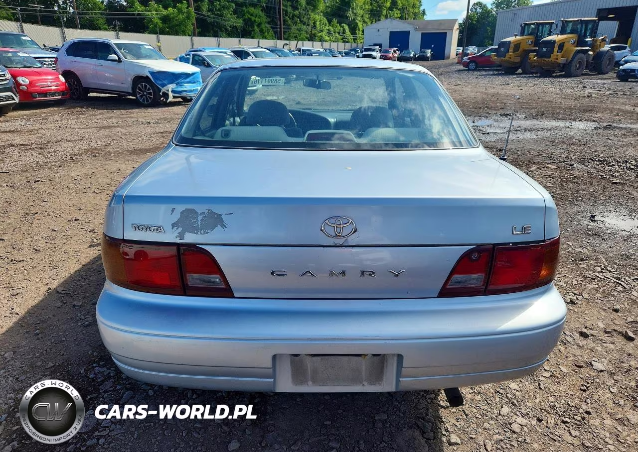 1996 Toyota Camry Le VIN:4T1BG12K1TU743932 - 6