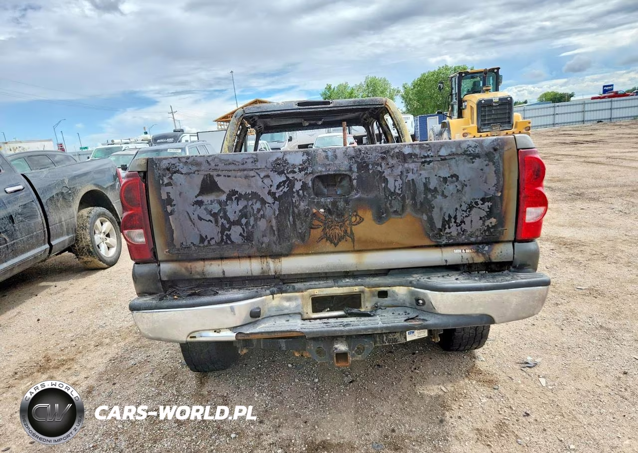 2003 Chevrolet Silverado K2500 Heavy Duty VIN:1GCHK29U33E241203 - 6