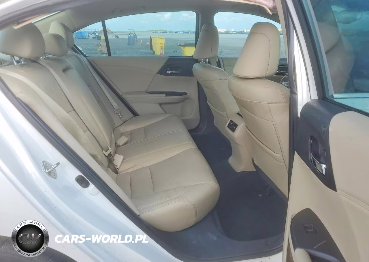 2015 Honda Accord Touring Hybrid VIN:1HGCR6F79FA013974 - 10