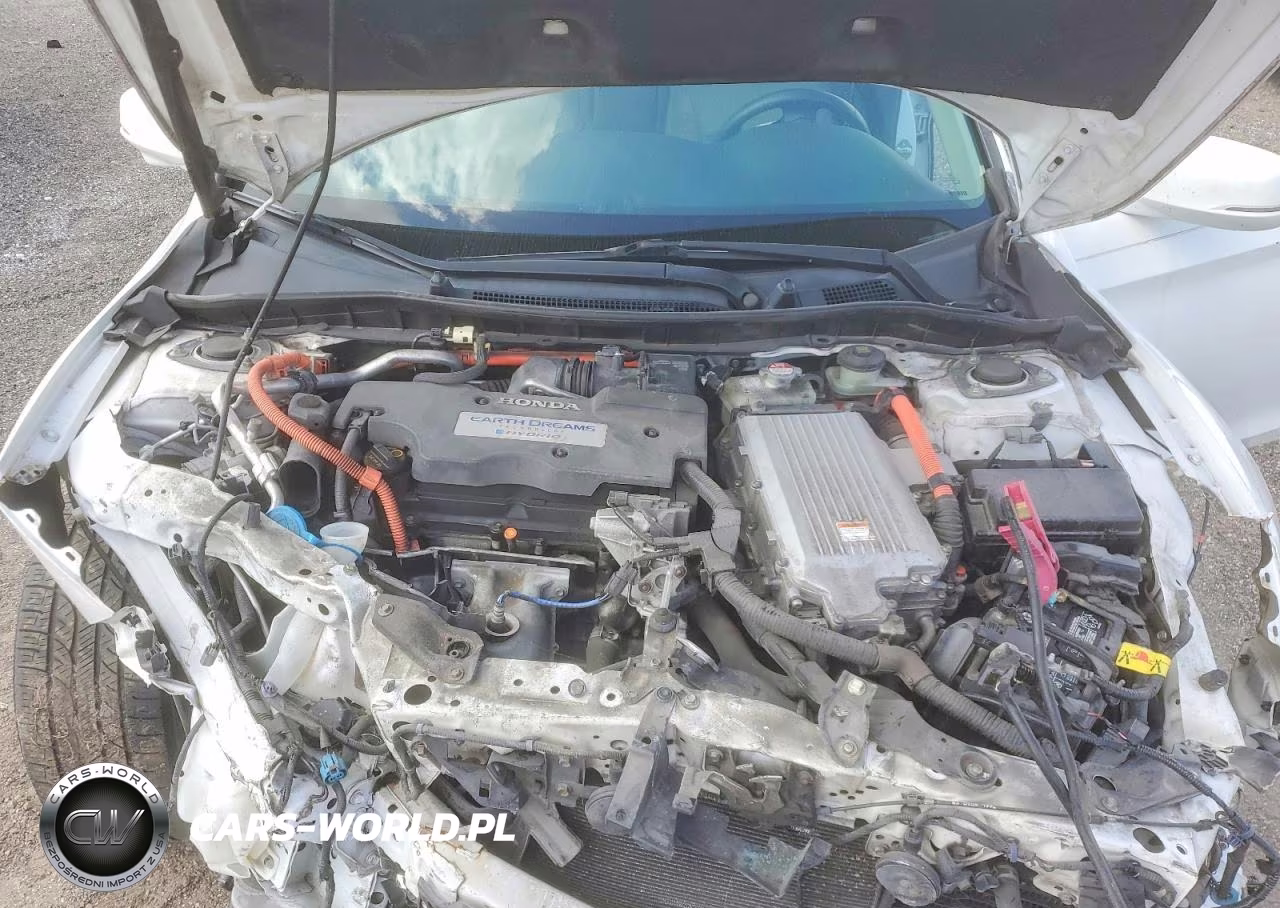 2015 Honda Accord Touring Hybrid VIN:1HGCR6F79FA013974 - 11
