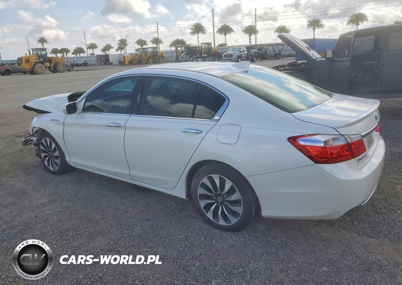 2015 Honda Accord Touring Hybrid VIN:1HGCR6F79FA013974 - 2