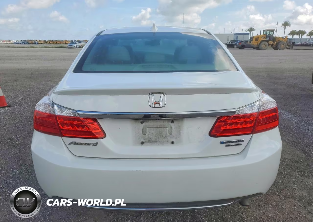 2015 Honda Accord Touring Hybrid VIN:1HGCR6F79FA013974 - 6