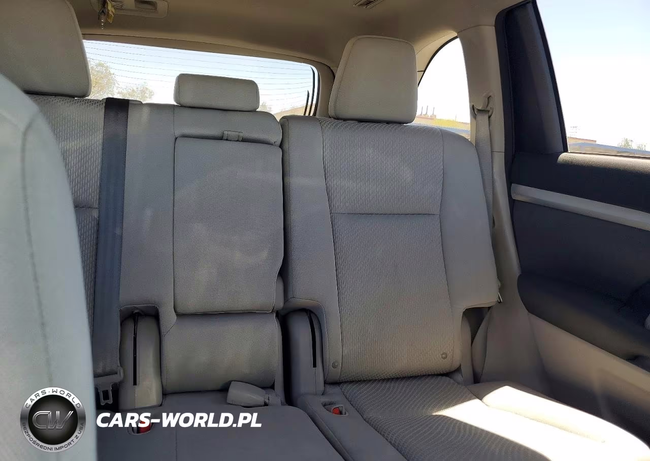 2014 Toyota Highlander Le VIN:5TDBKRFHXES022449 - 10