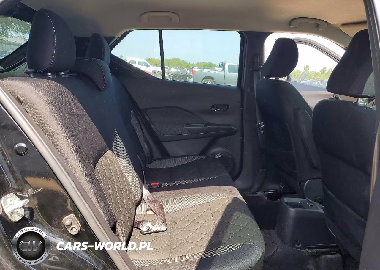 2018 Nissan Kicks Sv VIN:3N1CP5CUXJL507726 - 10