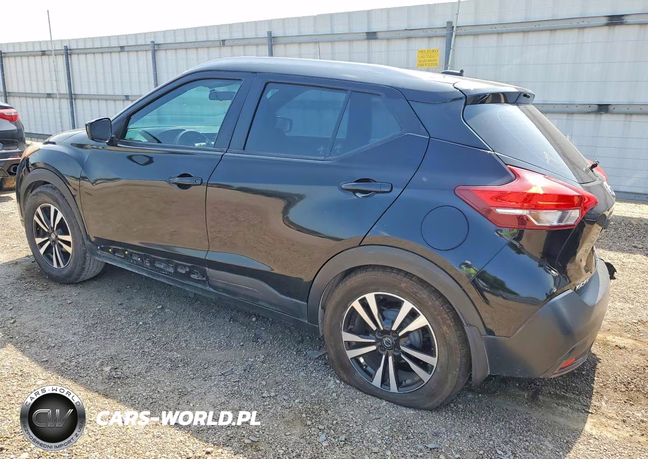 2018 Nissan Kicks Sv VIN:3N1CP5CUXJL507726 - 2