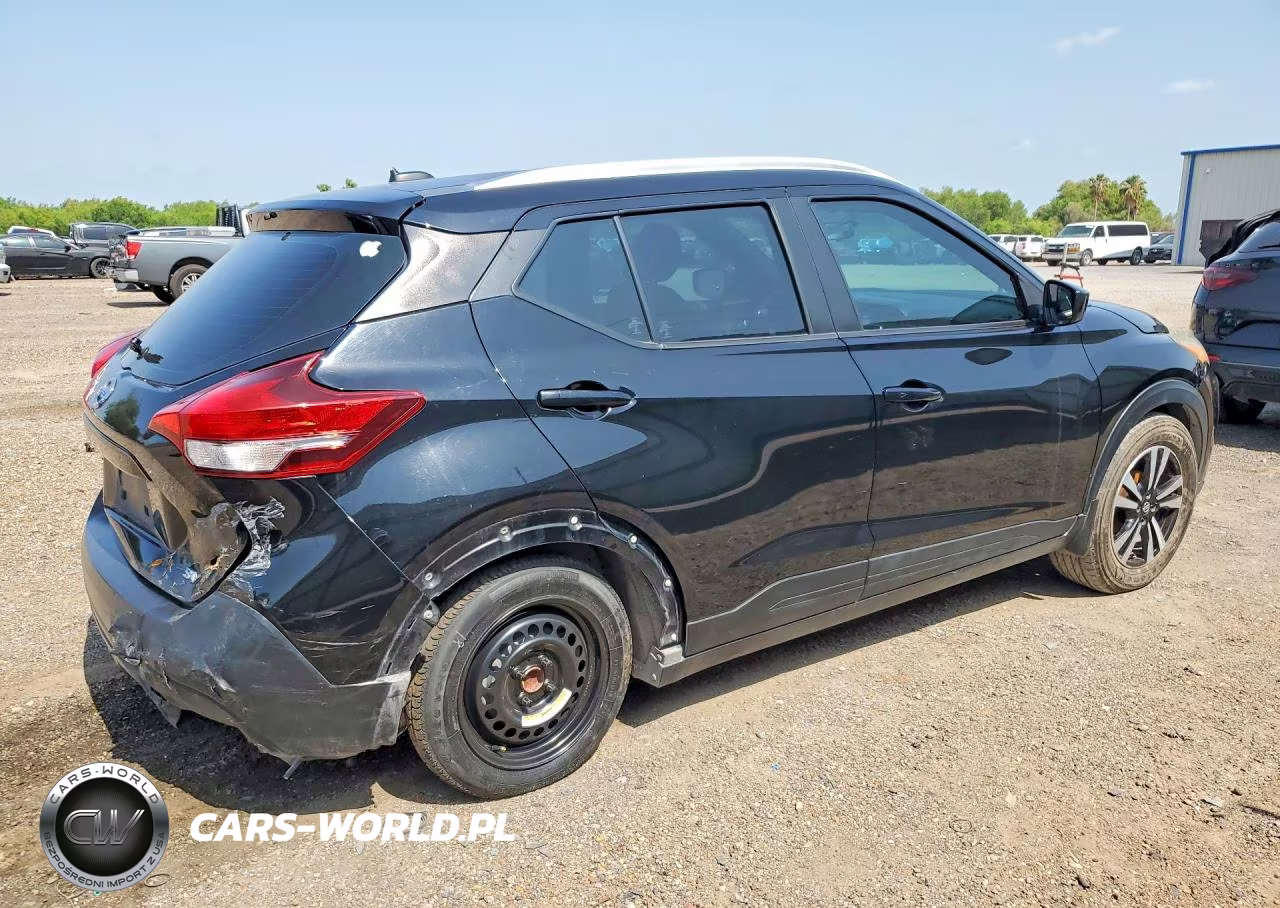 2018 Nissan Kicks Sv VIN:3N1CP5CUXJL507726 - 3