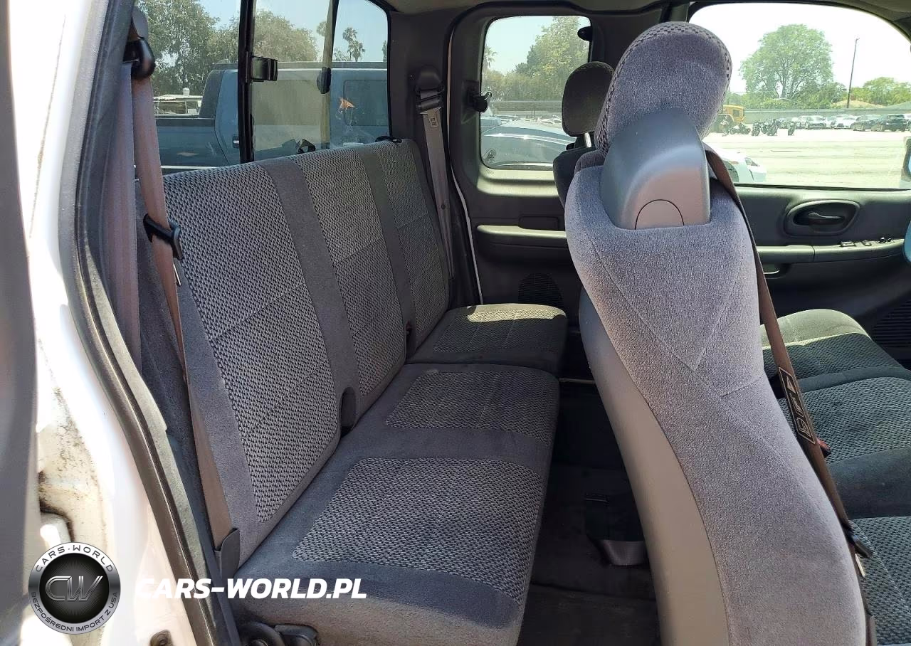 2002 Ford F150 VIN:1FTRX18L22NB14028 - 10