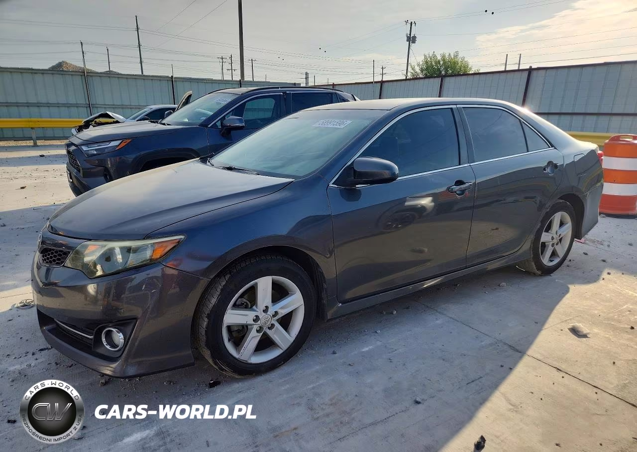 2012 Toyota Camry Se – zdjęcie 1 z 12