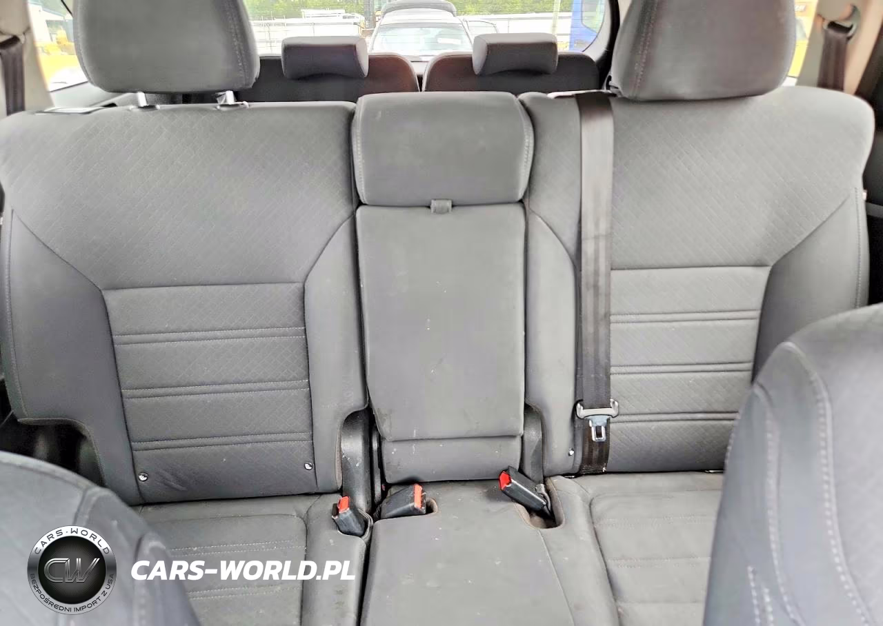 2020 Kia Sorento S VIN:5XYPG4A5XLG621563 - 10