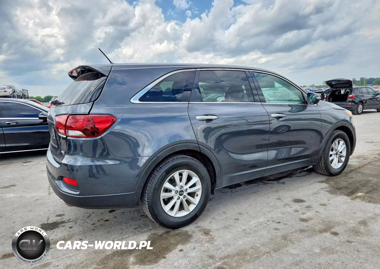 2020 Kia Sorento S VIN:5XYPG4A5XLG621563 - 3