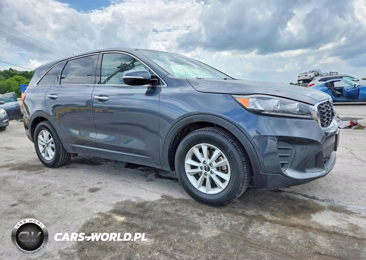 2020 Kia Sorento S VIN:5XYPG4A5XLG621563 - 4