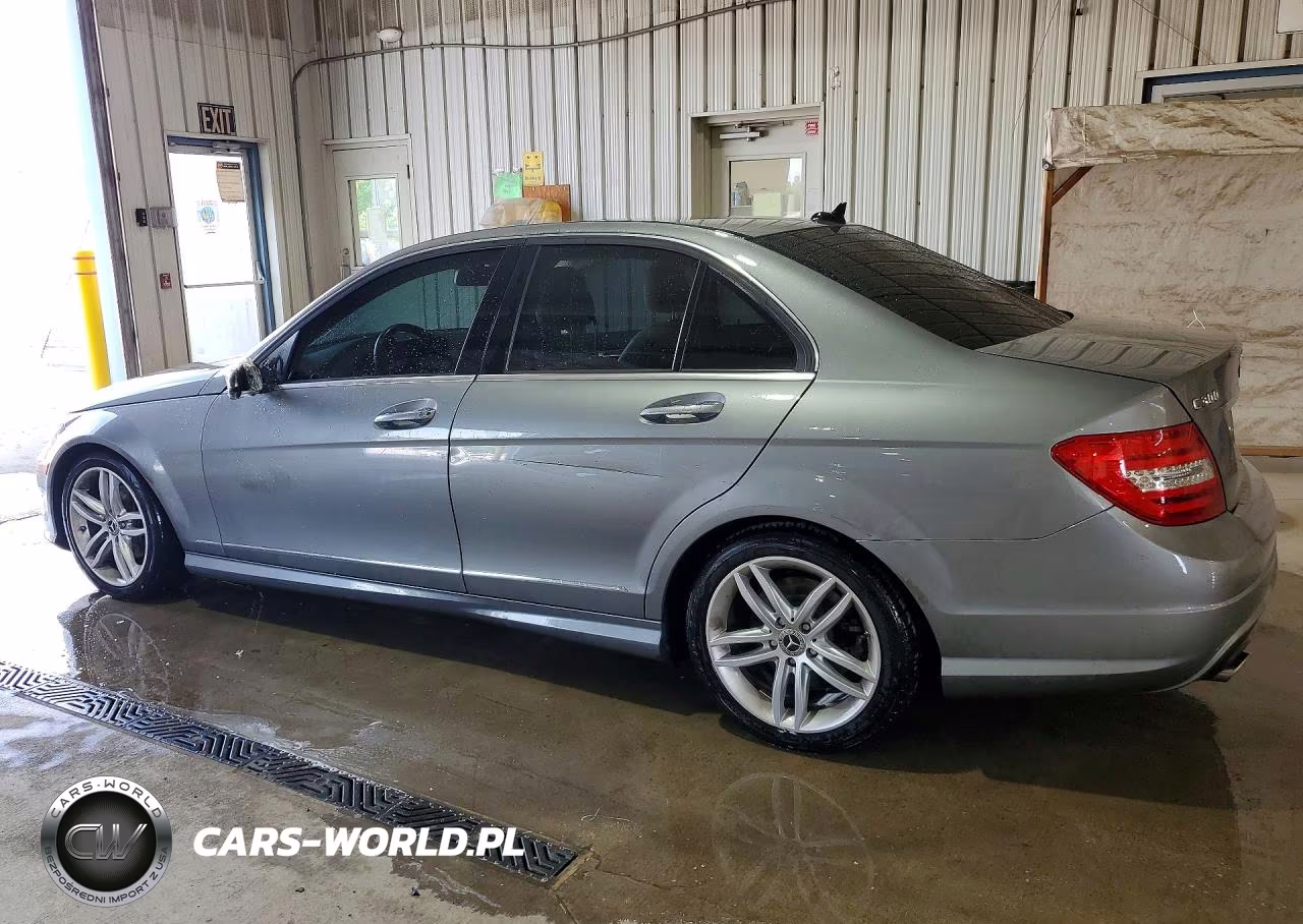 2012 Mercedes-Benz C 300 4Matic VIN:WDDGF8BB8CR231793 - 2