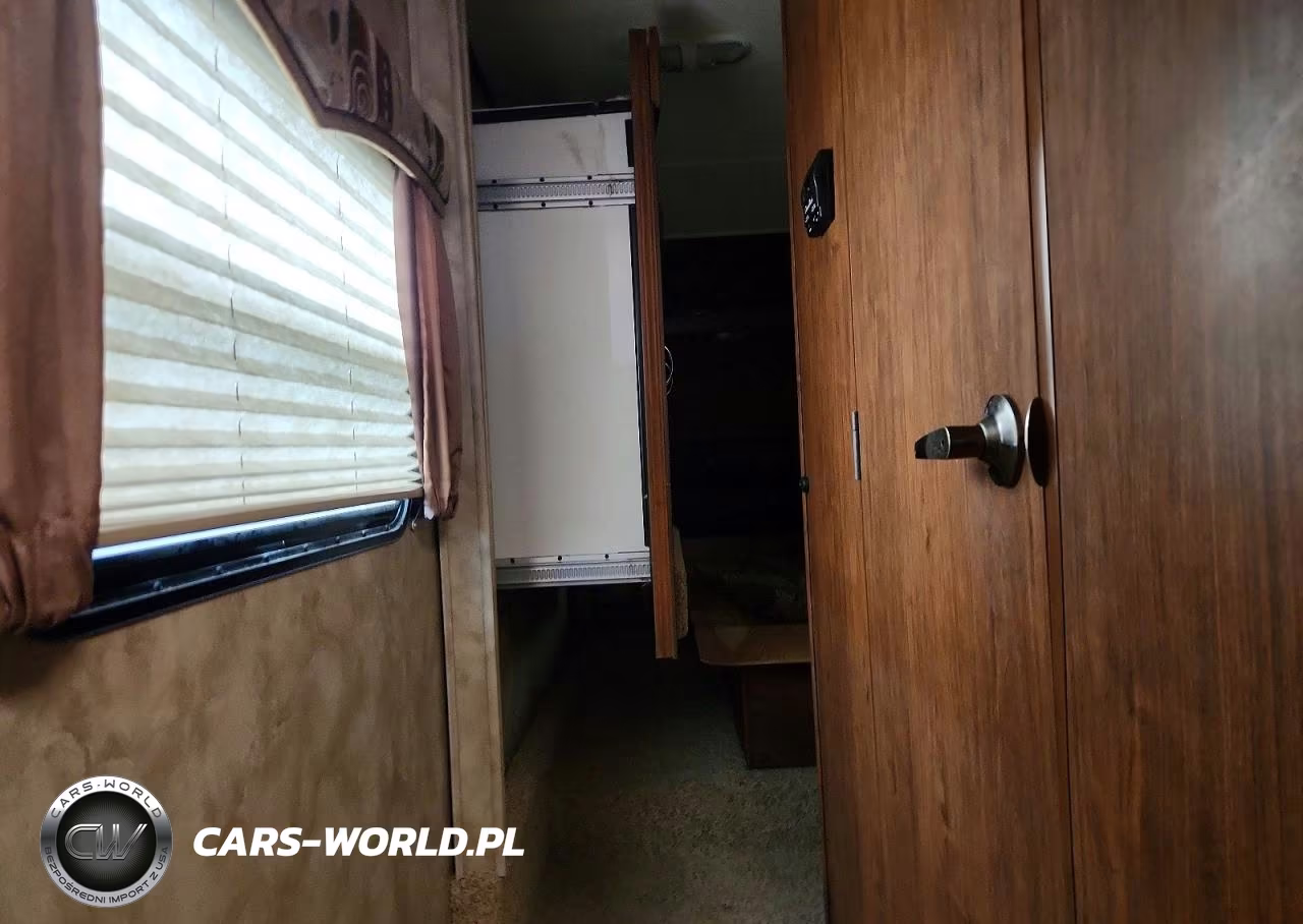 2015 Cross Roads Cruiser Camper VIN:4V0FC2721FG005475 - 8