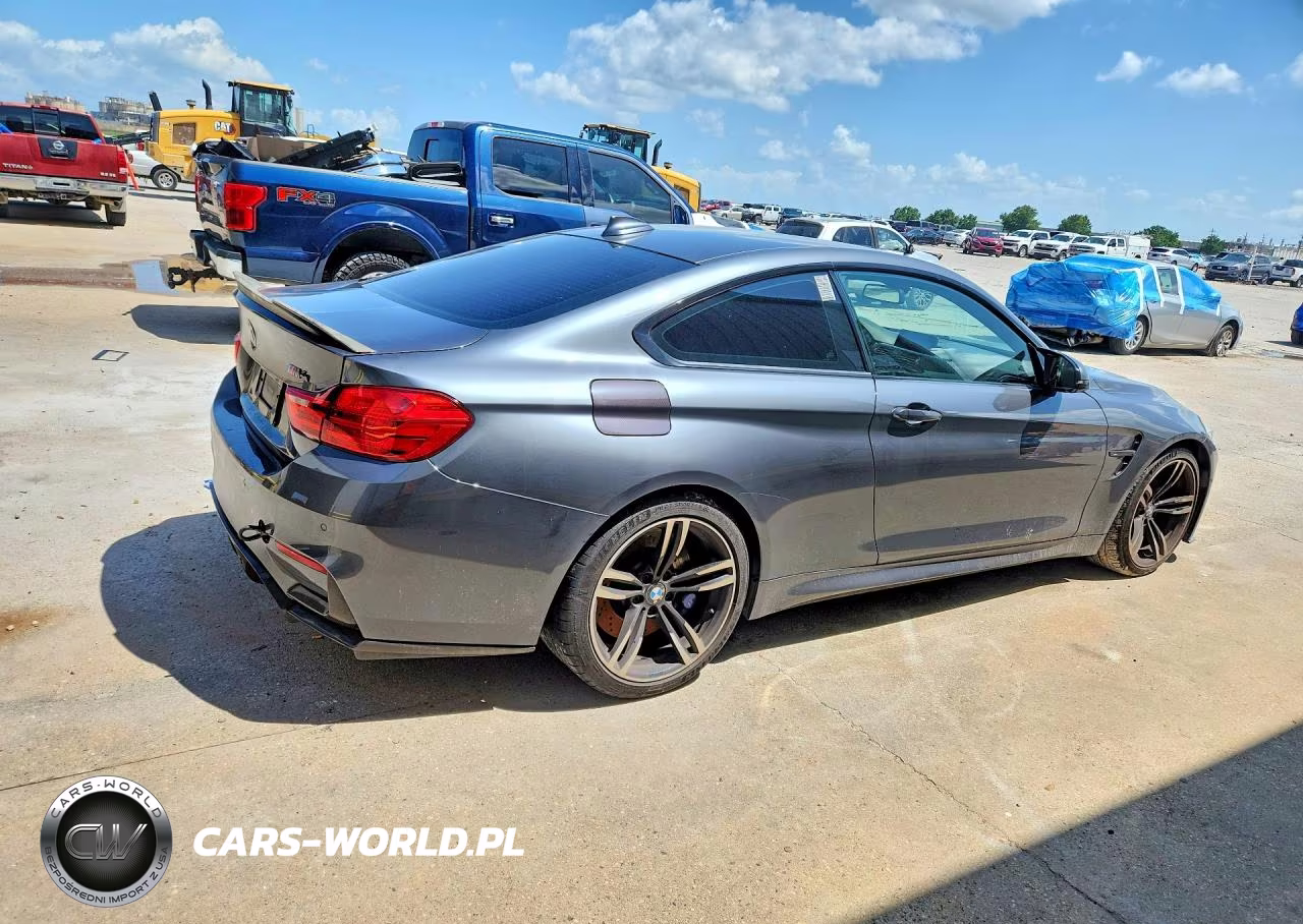2016 BMW M4 VIN:WBS3R9C55GK336510 - 3