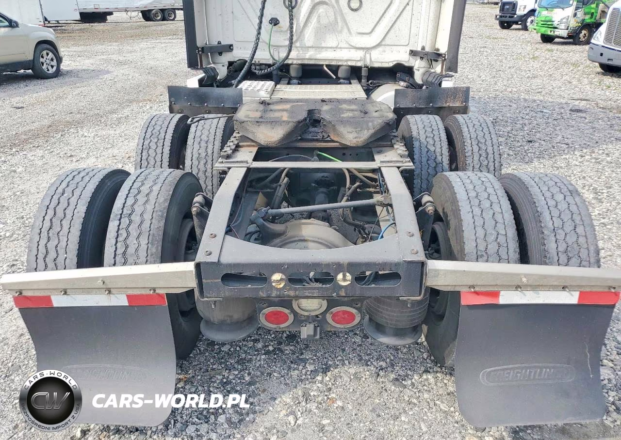 2019 Freightliner Cascadia 126 VIN:3AKJHHDR2KSKD5756 - 9