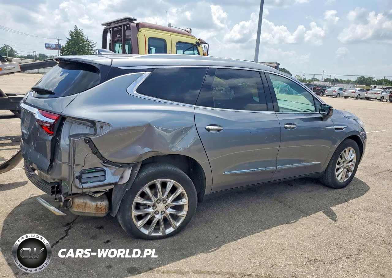 2021 Buick Enclave Essence VIN:5GAERBKWXMJ134637 - 3