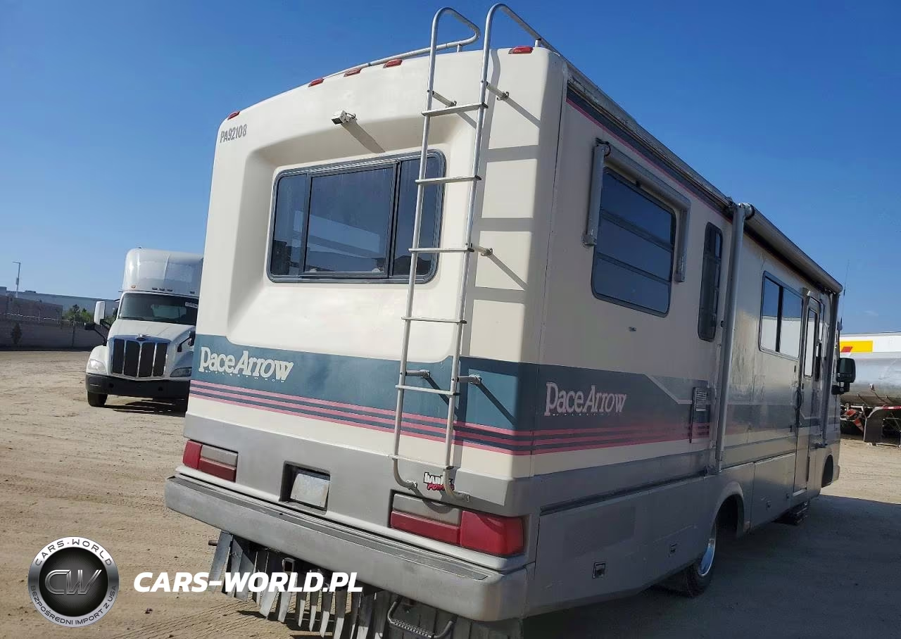 1992 Chevrolet P30 VIN:1GBKP37N0N3308481 - 4