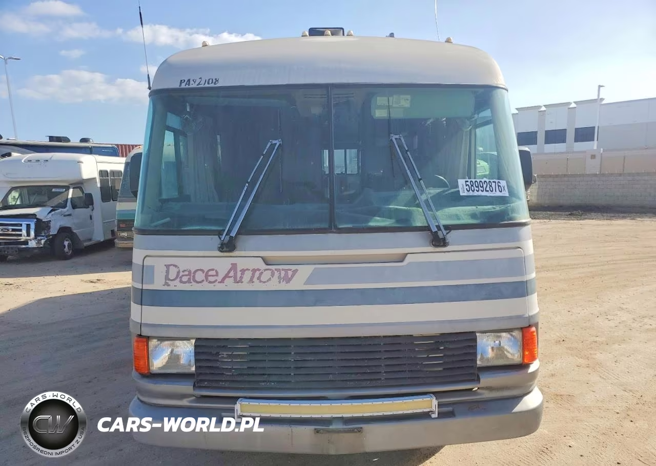 1992 Chevrolet P30 VIN:1GBKP37N0N3308481 - 9