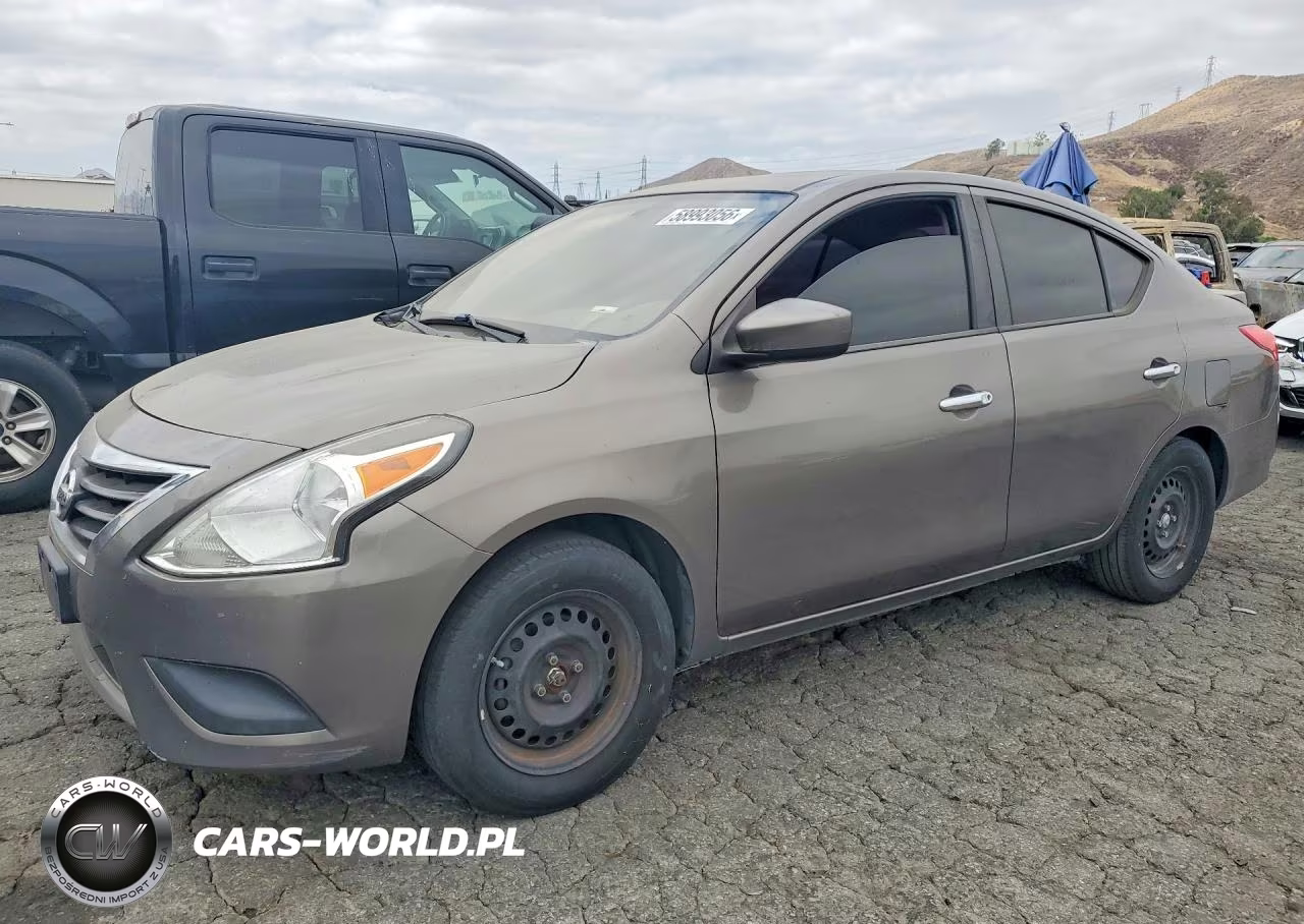 2015 Nissan Versa 1.6 Sv