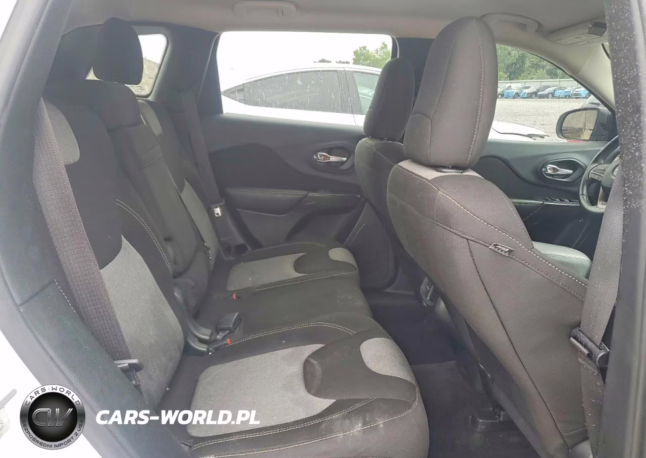 2016 Jeep Cherokee Sport VIN:1C4PJLAB6GW370308 - 11