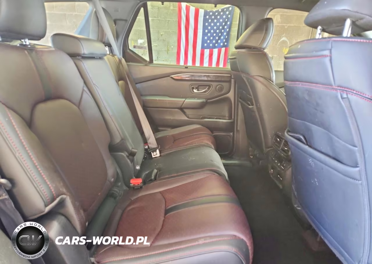 2025 Honda Pilot Black VIN:5FNYG1H92SB120040 - 11