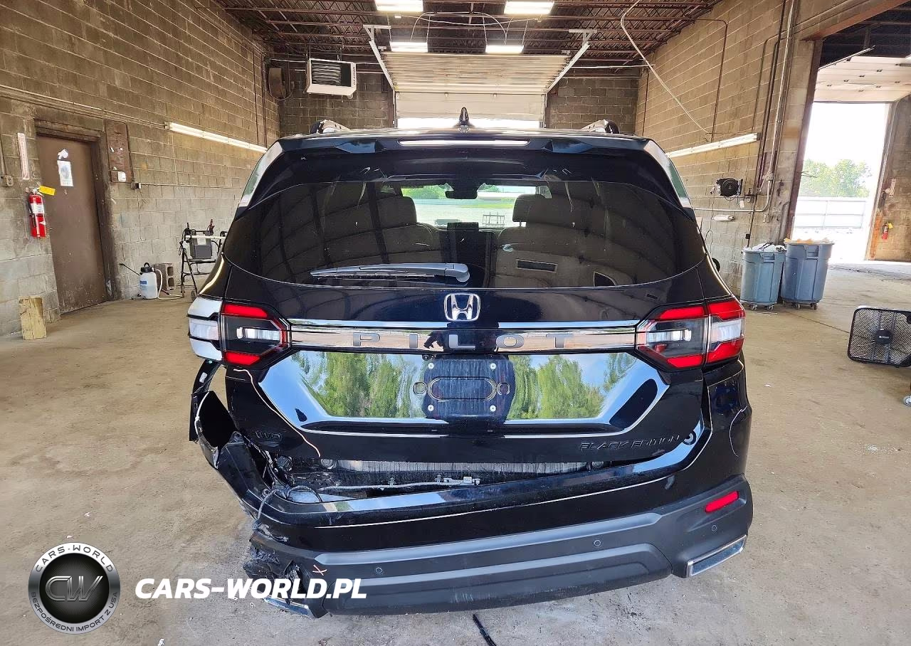 2025 Honda Pilot Black VIN:5FNYG1H92SB120040 - 6