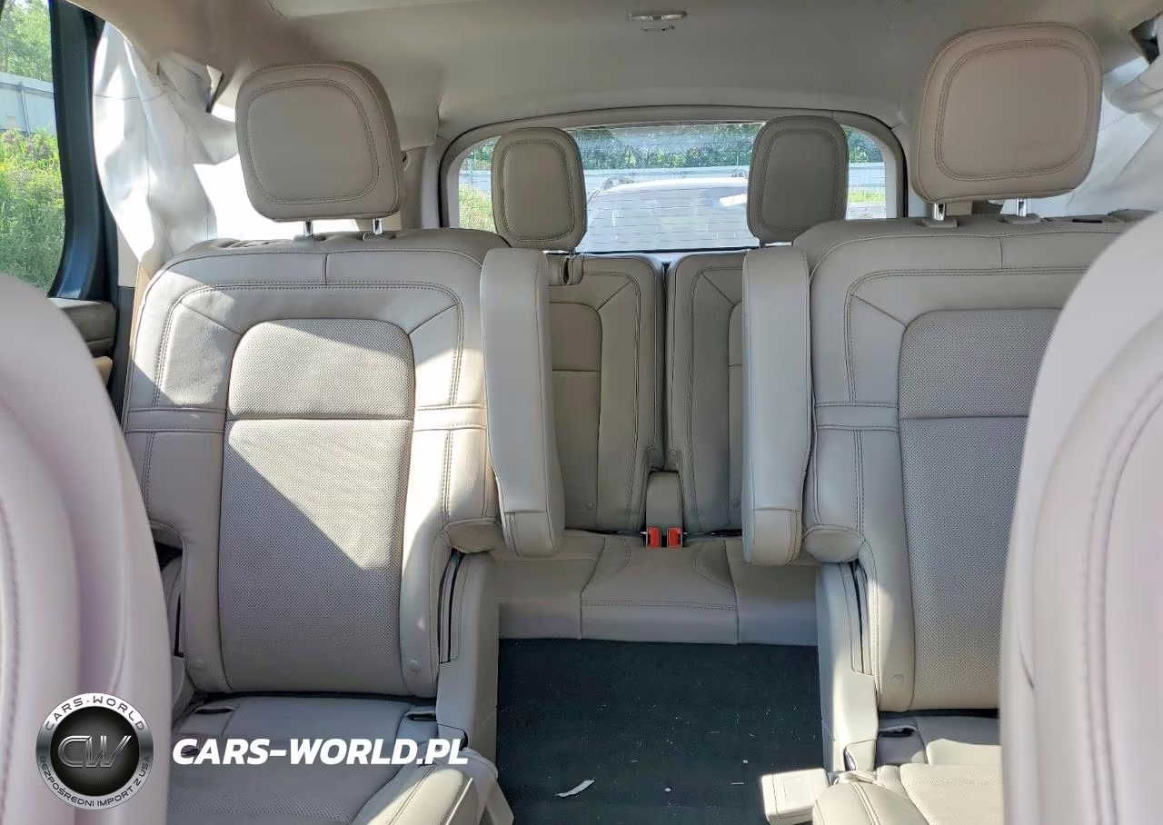 2023 Lincoln Aviator Reserve VIN:5LM5J7XC4PGL30357 - 10