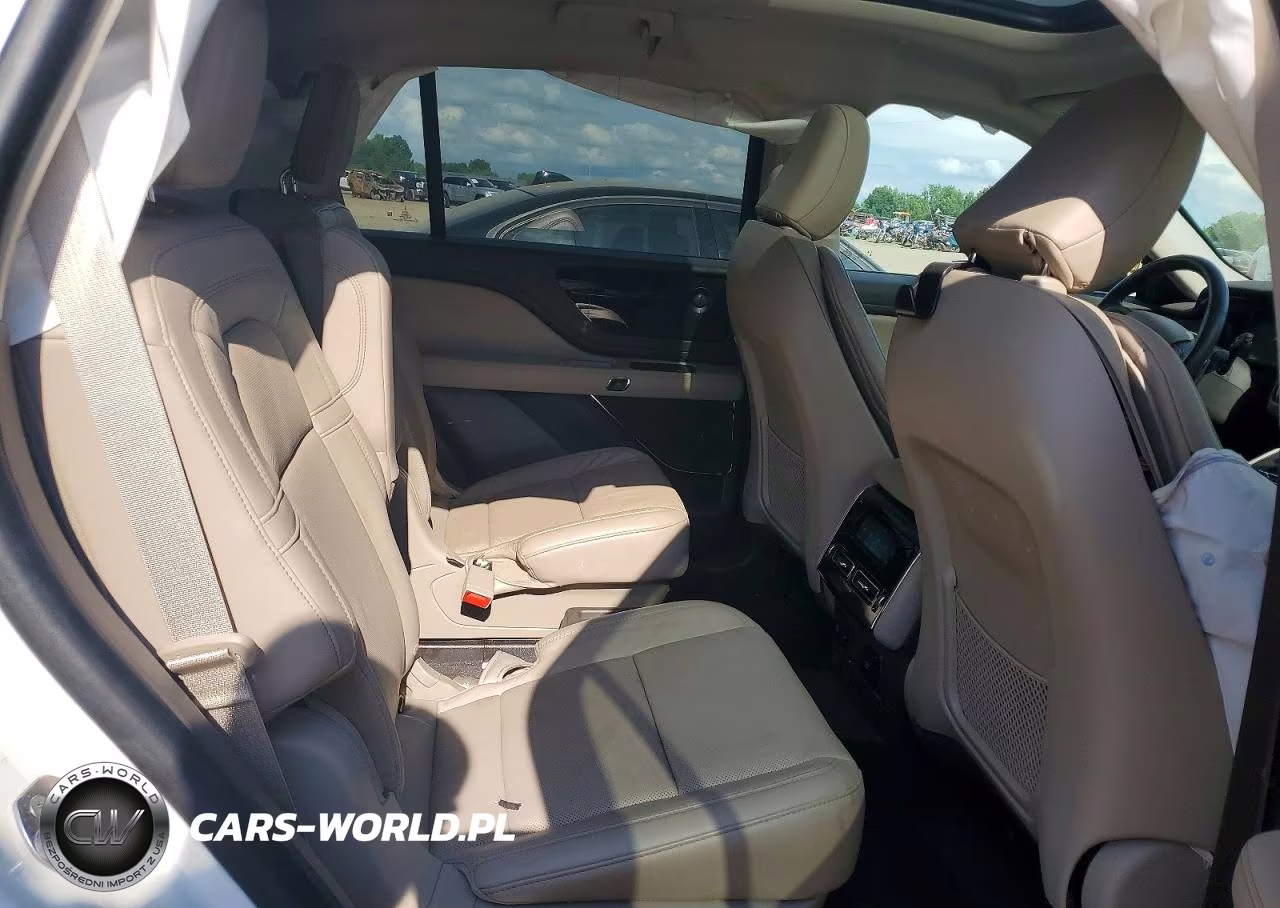 2023 Lincoln Aviator Reserve VIN:5LM5J7XC4PGL30357 - 11