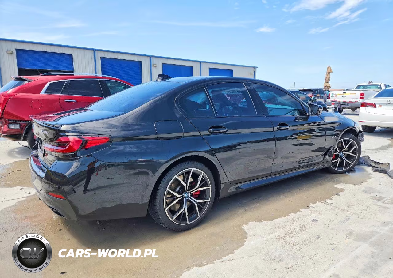 2022 BMW 530Xe VIN:WBA33AG08NCK77093 - 3