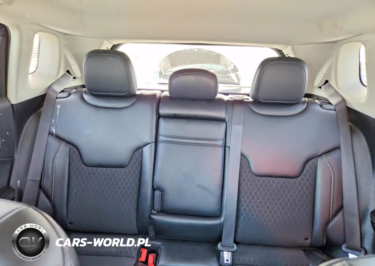 2019 Jeep Compass Latitude VIN:3C4NJCBB6KT856606 - 10