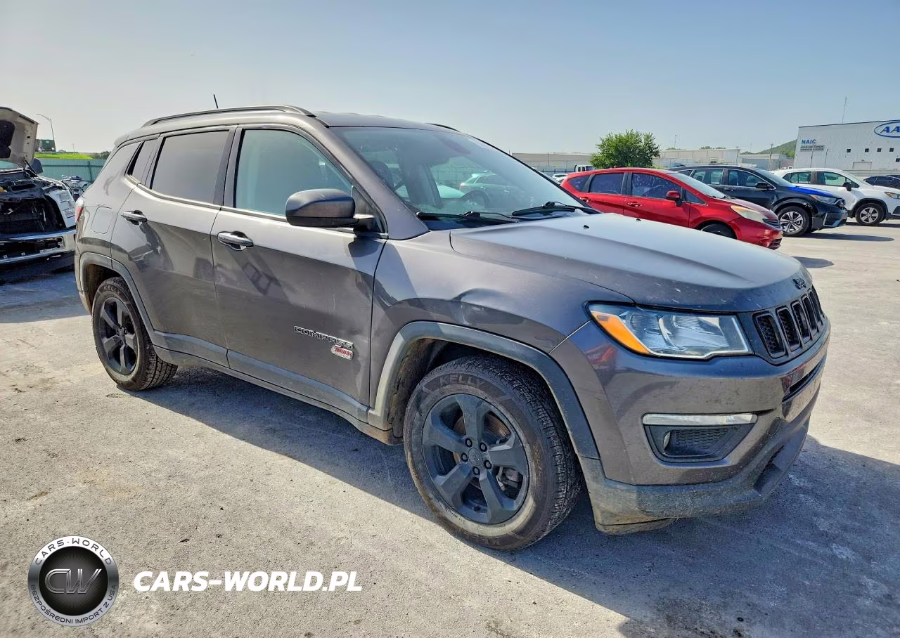 2019 Jeep Compass Latitude VIN:3C4NJCBB6KT856606 - 4