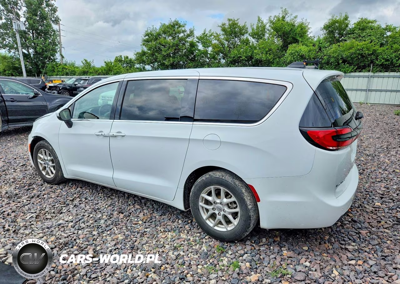 2023 Chrysler Pacifica Touring L VIN:2C4RC1BG2PR597473 - 2