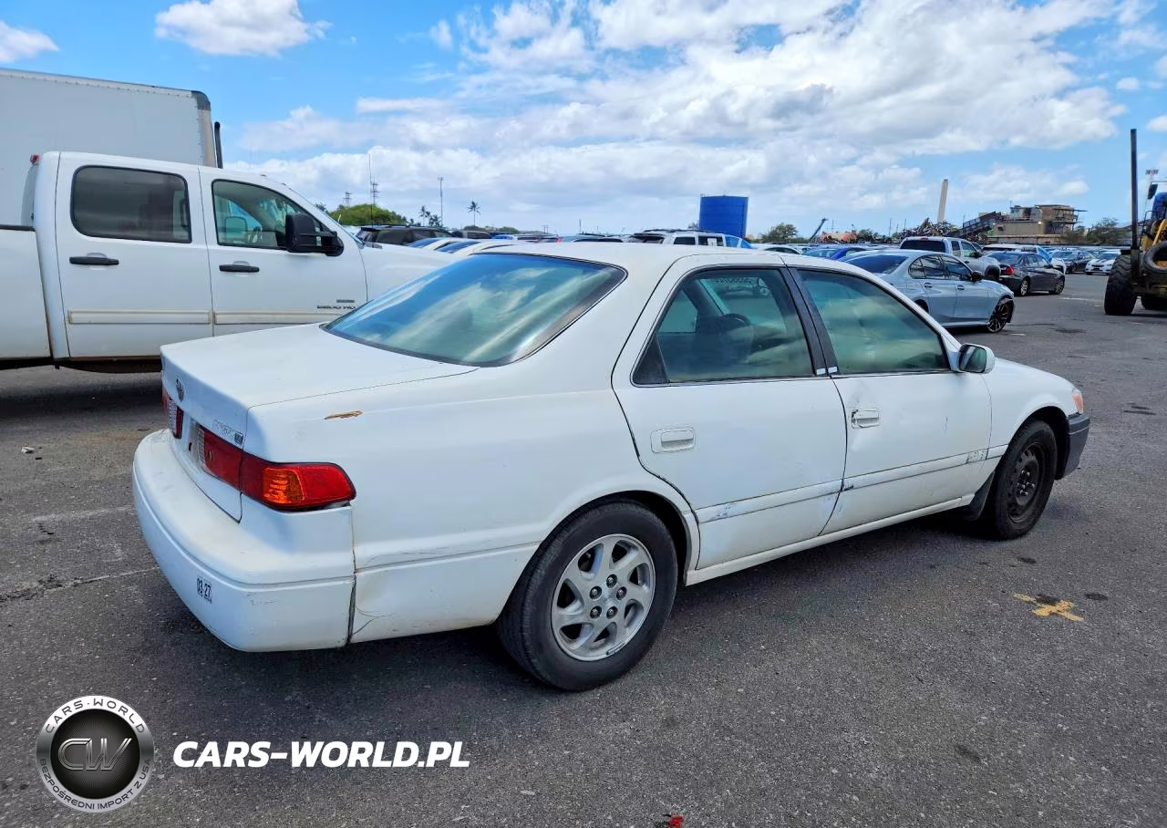 2001 Toyota Camry Ce VIN:JT2BG22KX10578440 - 3