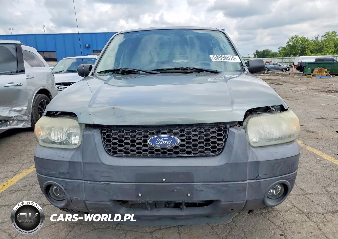 2005 Ford Escape Xlt VIN:1FMYU031X5DA15824 - 5