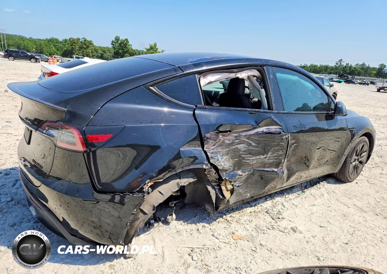 2020 Tesla Model Y VIN:5YJYGDEF1LF012120 - 3