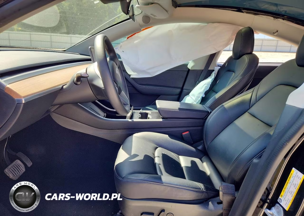 2020 Tesla Model Y VIN:5YJYGDEF1LF012120 - 7