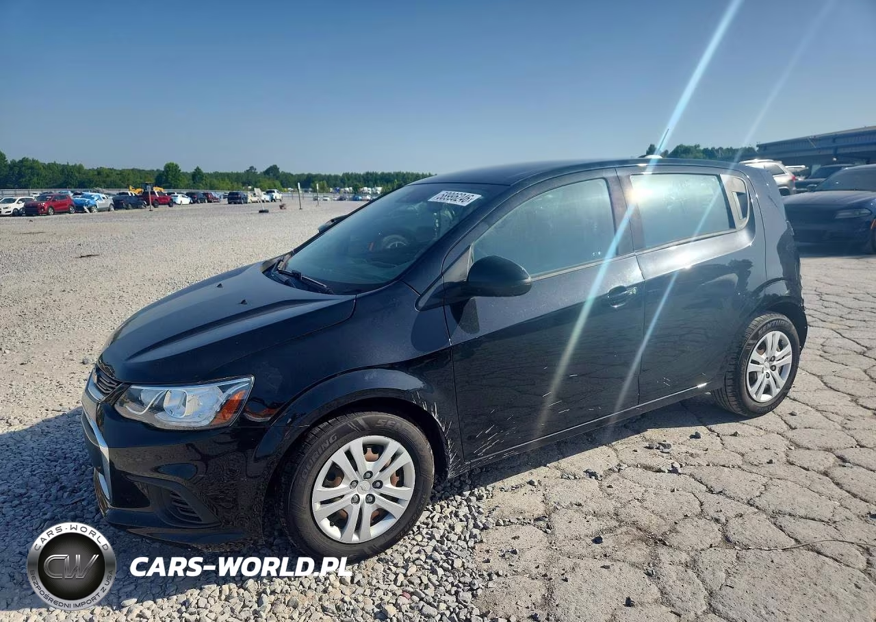 2020 Chevrolet Sonic – zdjęcie 1 z 12