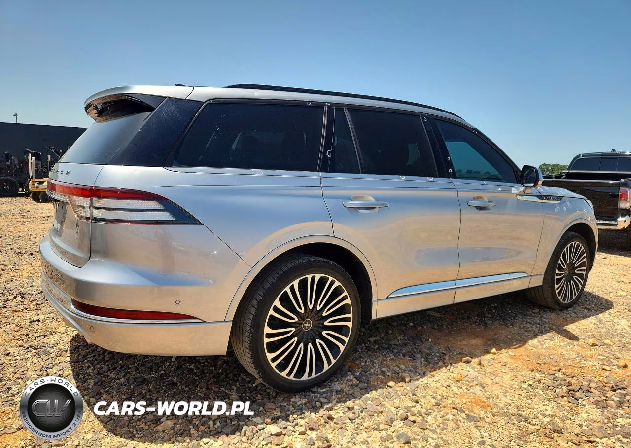 2020 Lincoln Aviator VIN:5LM5J9XC4LGL29067 - 3