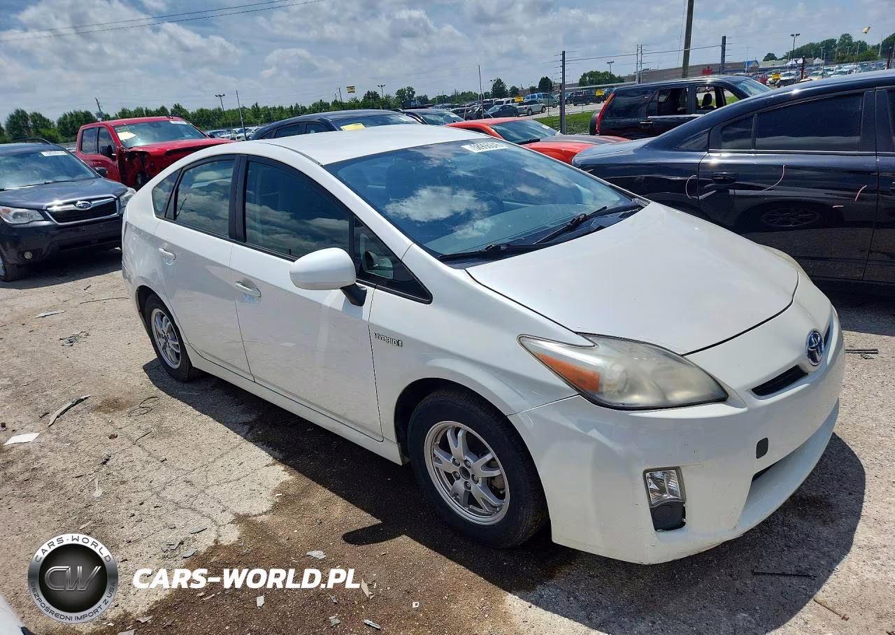 2011 Toyota Prius Two VIN:JTDKN3DU1B5342622 - 4