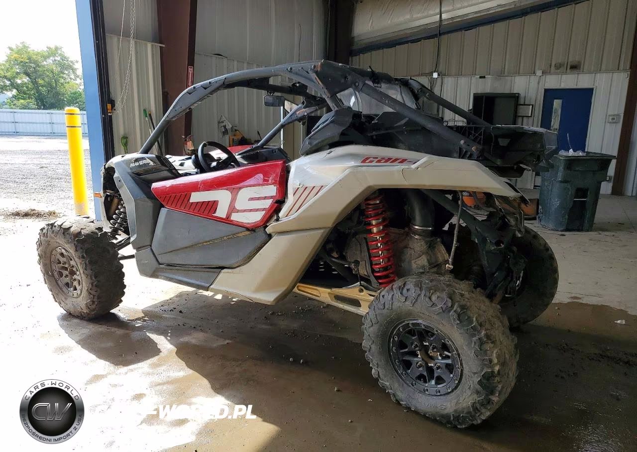 2024 Can-Am Maverick X3 Utility Vehicle VIN:3JBVGAV48RE000158 - 3