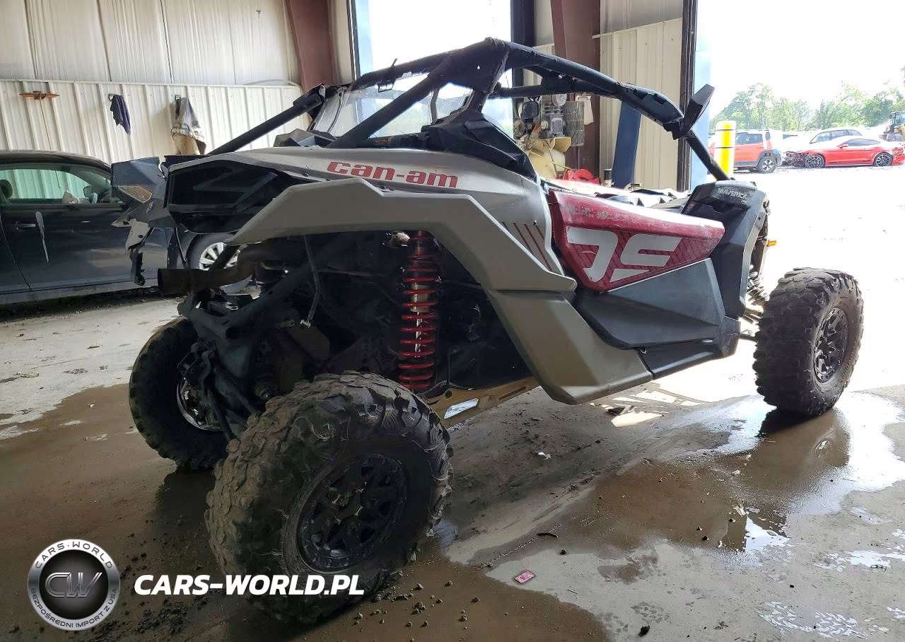 2024 Can-Am Maverick X3 Utility Vehicle VIN:3JBVGAV48RE000158 - 4