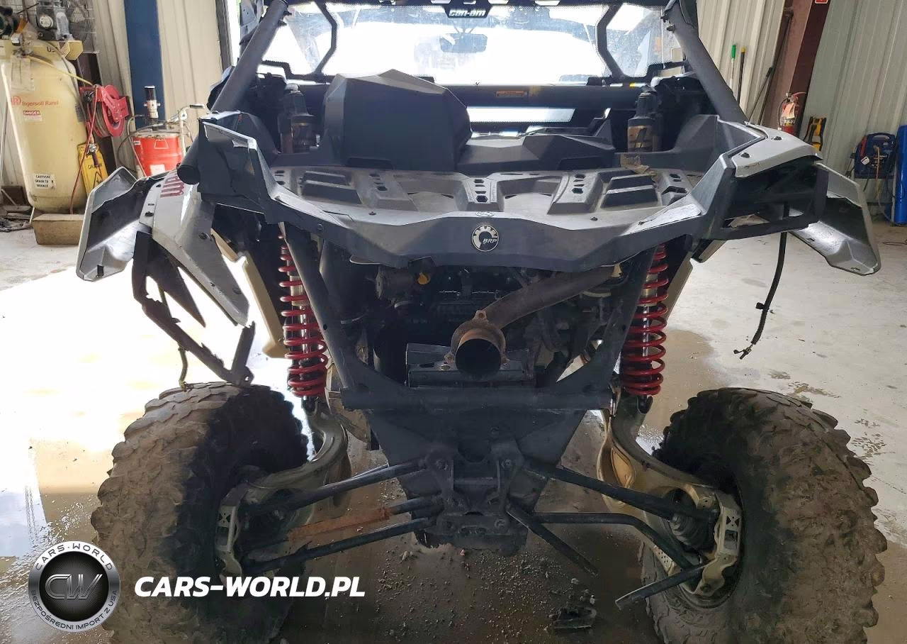 2024 Can-Am Maverick X3 Utility Vehicle VIN:3JBVGAV48RE000158 - 9