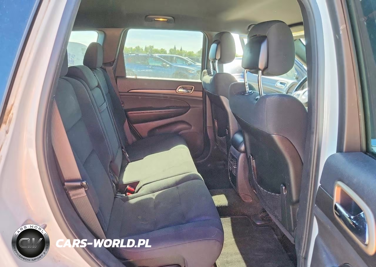 2015 Jeep Grand Cherokee Laredo VIN:1C4RJFAG2FC807601 - 11