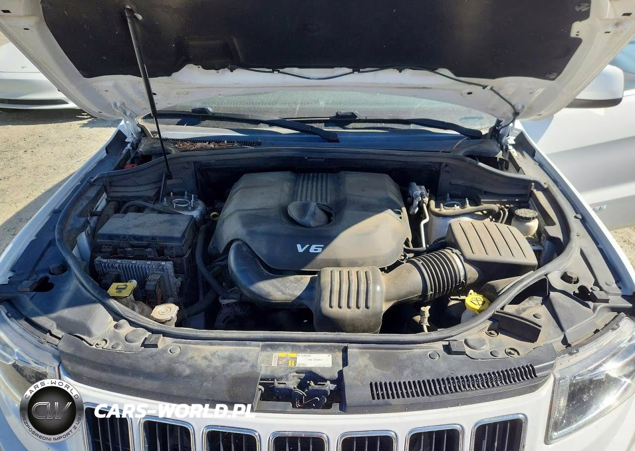 2015 Jeep Grand Cherokee Laredo VIN:1C4RJFAG2FC807601 - 12