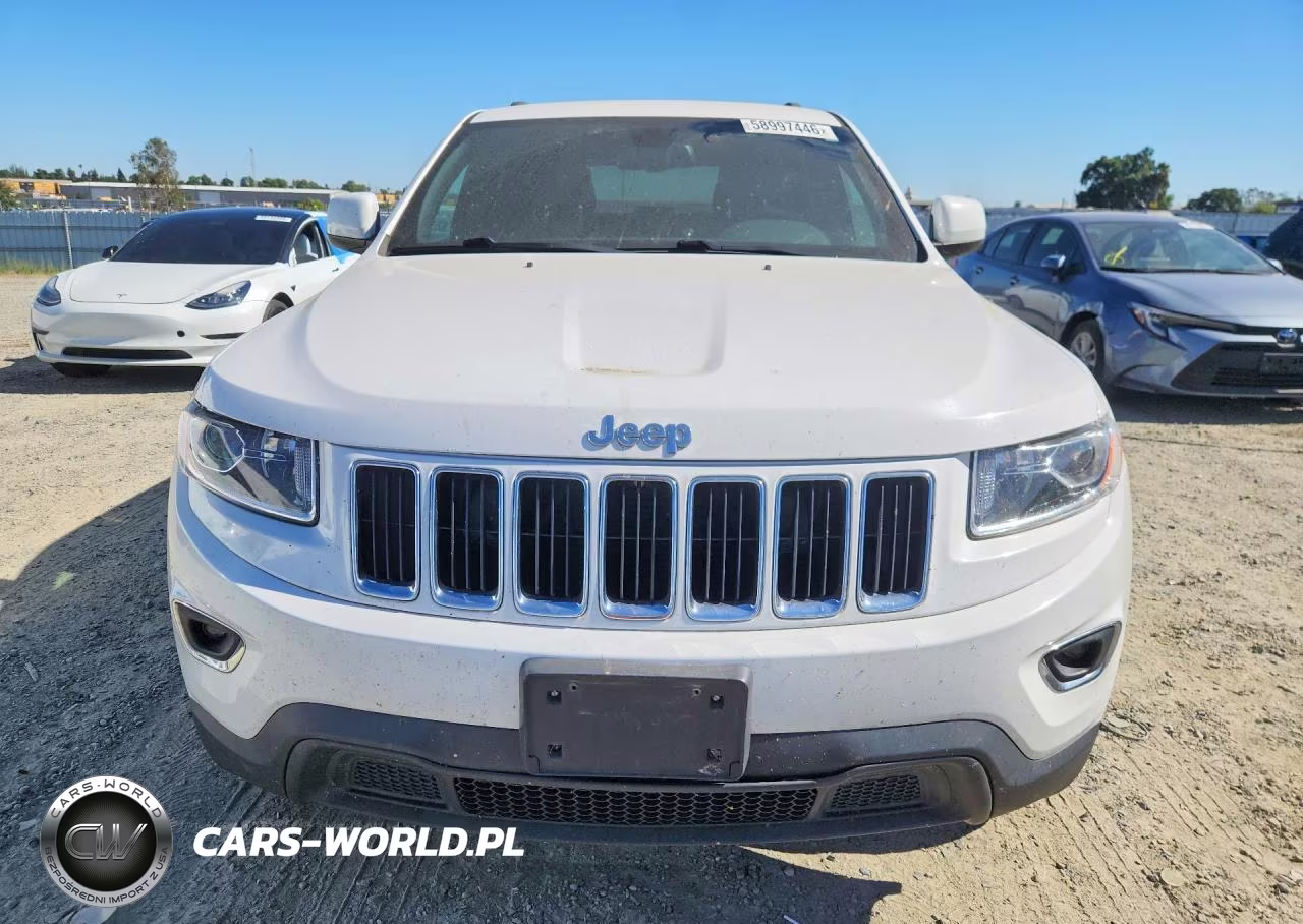 2015 Jeep Grand Cherokee Laredo VIN:1C4RJFAG2FC807601 - 5