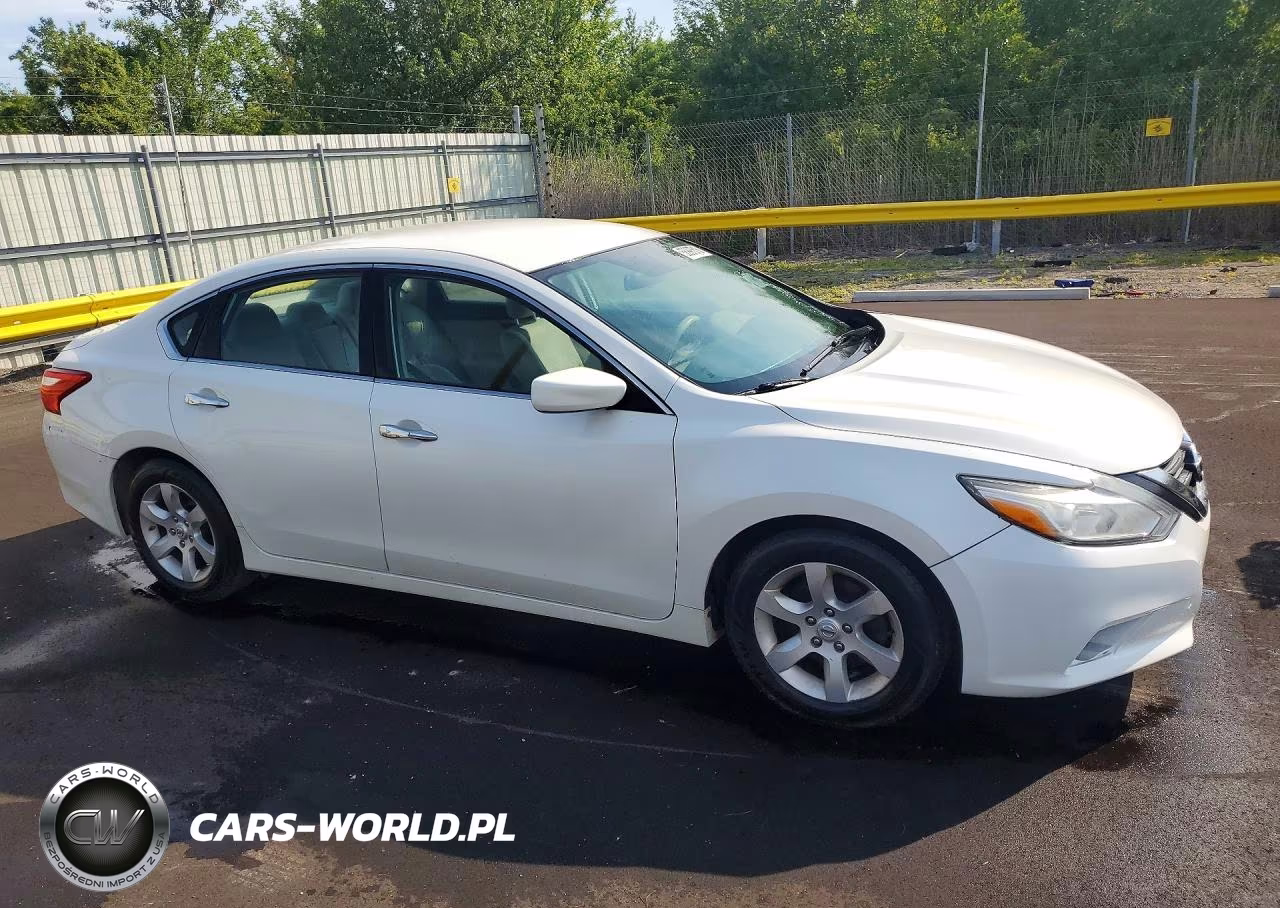 2016 Nissan Altima 2.5 S VIN:1N4AL3AP7GN336255 - 4