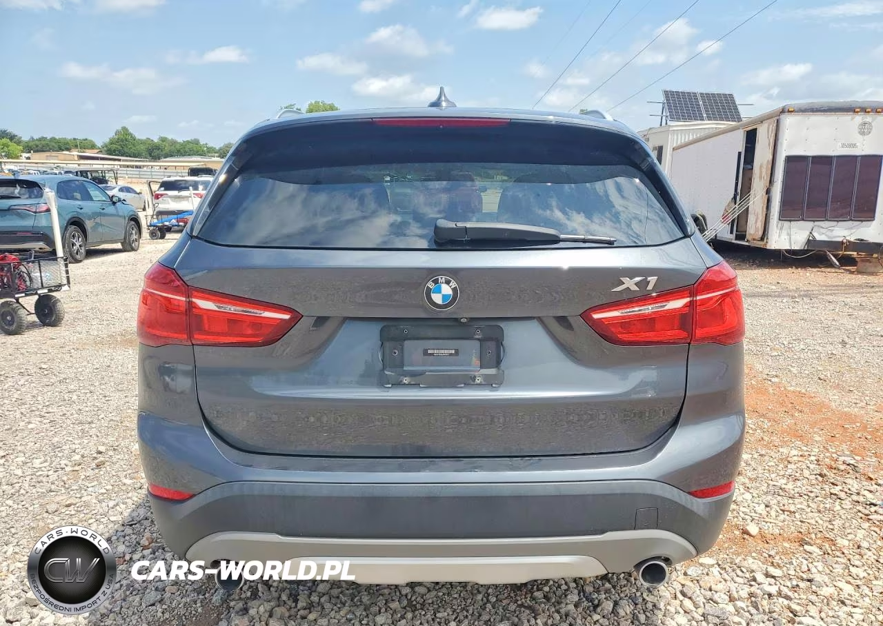 2018 BMW X1 xDrive28I VIN:WBXHT3C39J5K22934 - 6